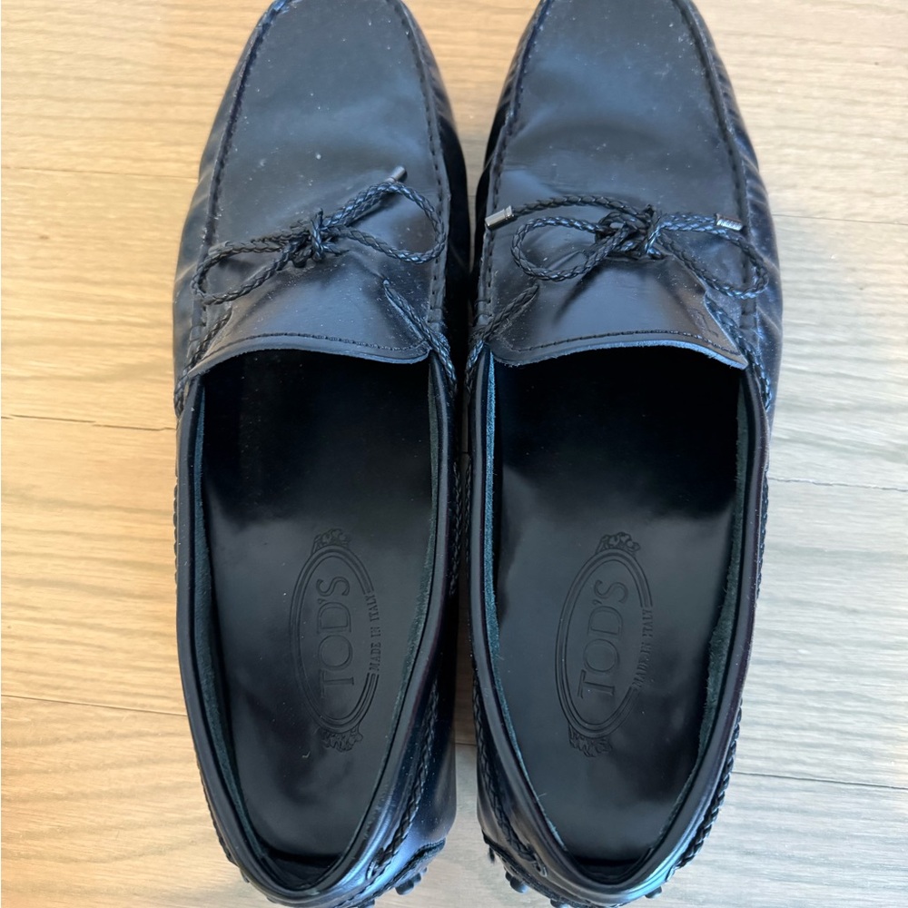 TODS men shoes excellent condition- shiny black